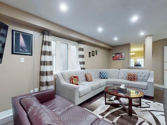 For Lease - 922 Tambourine Terrace Unit# Main, Mississauga, Ontario - Photo 1