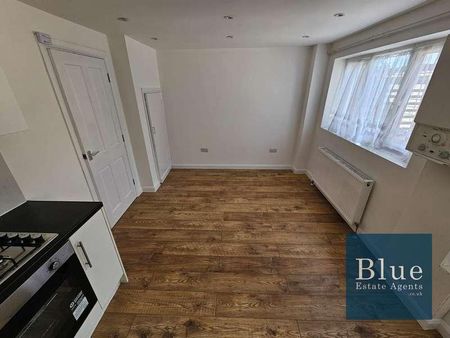 Sutton Road, Hounslow, TW5 - Photo 3