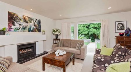 A modern stand alone town house - Photo 5