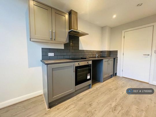 2 bedroom flat to rent - Photo 1