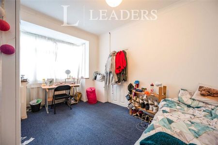 5 bedroom terraced house to rent - Photo 3