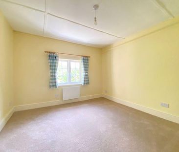 4 bedroom detached house to rent - Photo 4