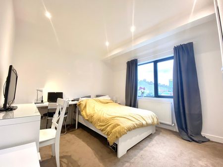 3 Bed Flat, Evelyn Road, SW19 - Photo 4