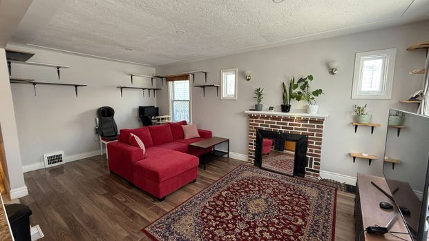 For Lease - 93 Elgin Street, London East, Ontario - Photo 1