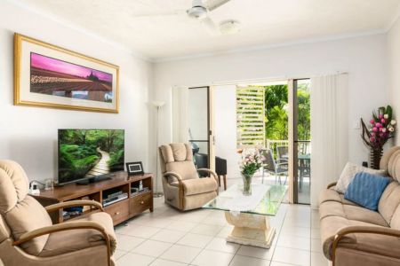 Modern unfurnished apartment close to the CBD - Photo 2