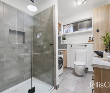 Fully Renovated Sophistication in a Prime Highett Location - Photo 5