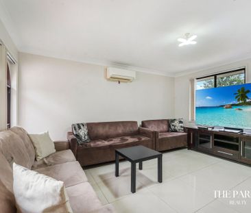 Three Bedroom Family Brick Home - Photo 4