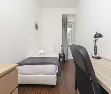 Avenida António Augusto de Aguiar, Lisbon, Lisbon 1050-012 - Photo 3