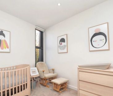 Spacious Townhouse in the Heart of Richmond - Photo 1