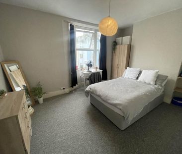 4 bedroom house to rent - Photo 1