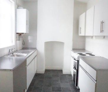 3 bedroom terraced house to rent - Photo 6