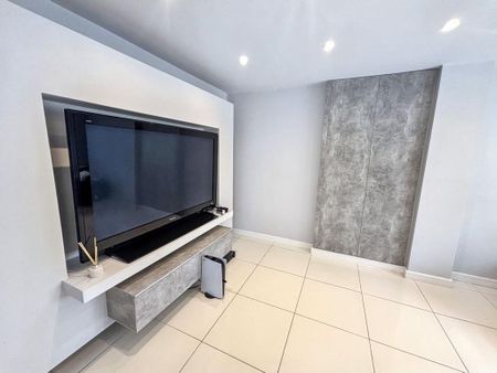 4 bedroom detached house to rent - Photo 3