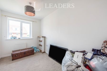 3 bedroom house to rent Binyon Close, Stowmarket, IP14 - Photo 3