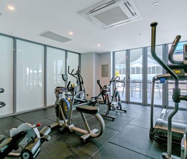 609/20 Labrador St, Labrador, QLD 4215 - Photo 2