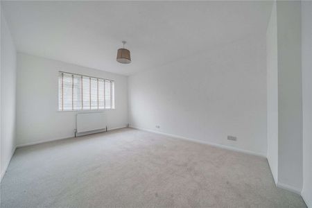 A charming and Spacious two-bedroom bungalow in a quiet, residential setting - Photo 3