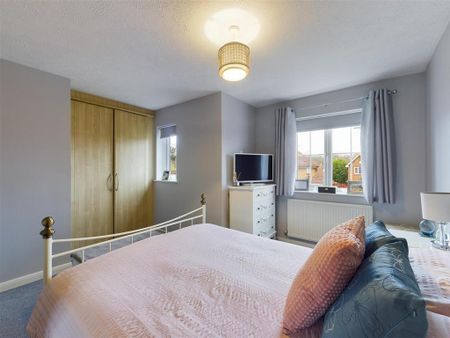 2 bedroom terraced house to rent - Photo 2