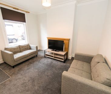 Welton Place, Hyde Park, Leeds - Photo 1