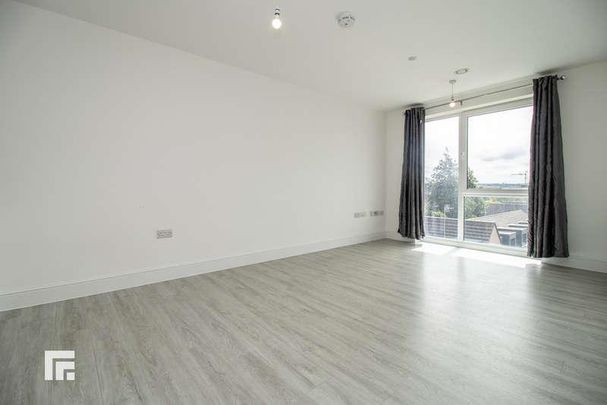 Schooner Wharf, Cardiff Bay, CF10 - Photo 1