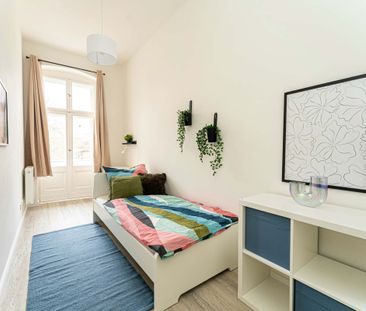 Room in Muschelkalkweg, Berlin for 80 m² with 2 bedrooms - Photo 4