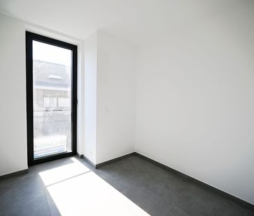 Nieuwbouw appartement met zonnepanelen in hartje Ardooie! - Foto 3