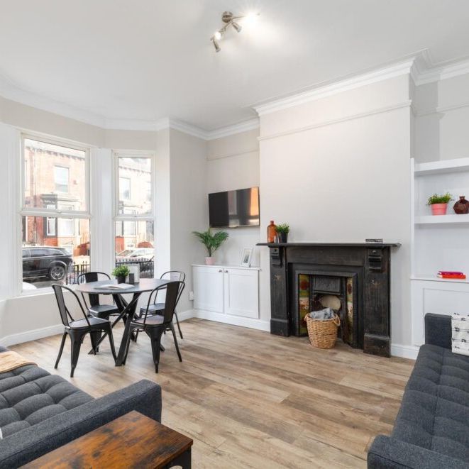 21 Brudenell Mount, Leeds, LS6 1HT - Photo 1