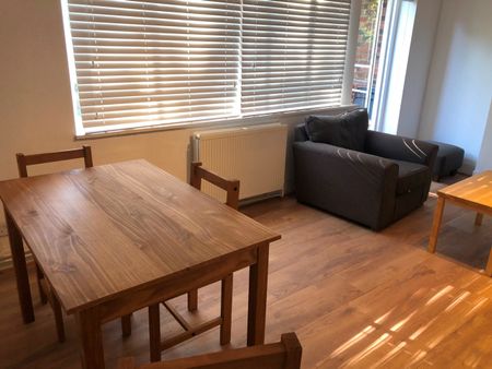 Room in a Shared Flat, Park House, SE20 - Photo 2