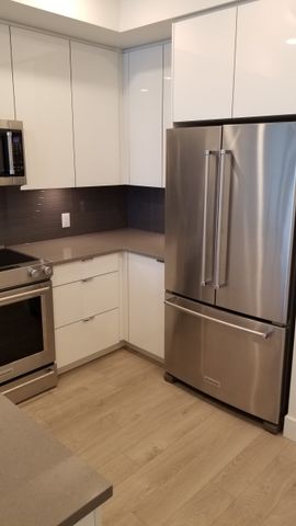 2bed + Den 2bath 1park Ellis Parc - Photo 4