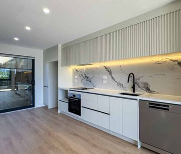 Modern new townhouse! - Photo 3