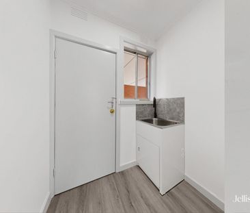 Newly Renovated Two-Bedroom Living in a Prime Camberwell Pocket - Photo 5