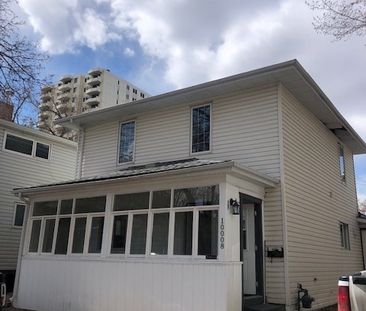 House in House in the very desirable Oliver Area. - Photo 4