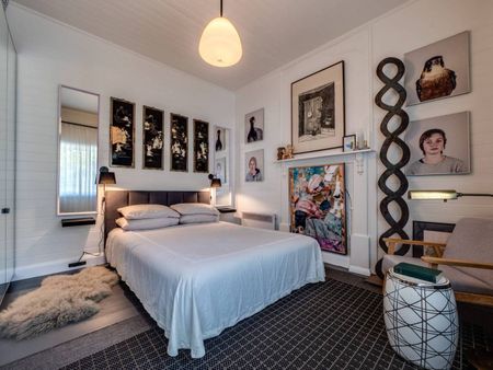 Fully Furnished country feel cottage. - Photo 5