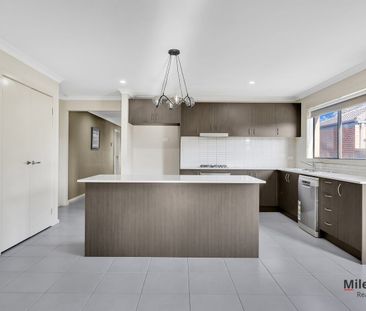 Family Home with Spacious Layout & Prime Location!! - Photo 5