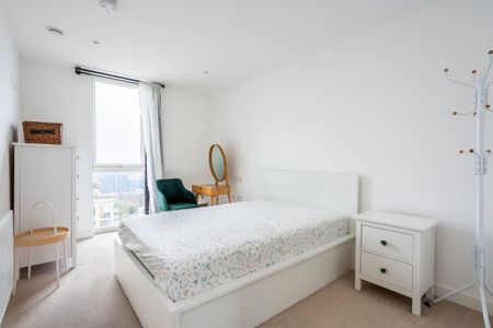 3 bedroom flat to rent - Photo 3