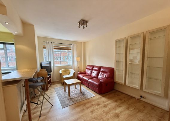 2 Bed Flat, London, W14 - Photo 1