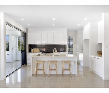 9 Chant Street, Broadbeach Waters QLD 4218 - House For Rent | Domain - Photo 6