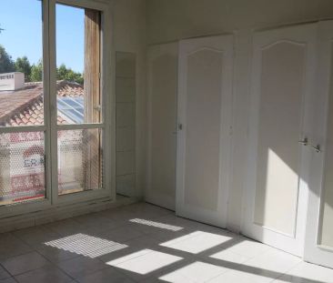 AIX EN PROVENCE - A LOUER - 2 PIECES PROCHE PLACE BELLEGARDE - Photo 4