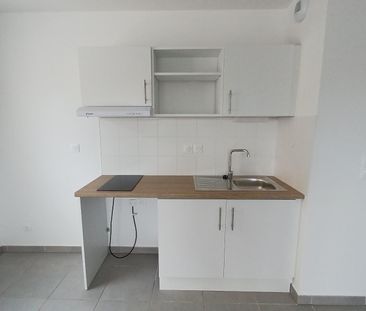location Appartement T3 DE 57.7m² À NIMES - Photo 2