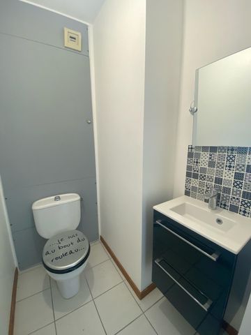 Location Appartement 3 pièces 82m² - Photo 3