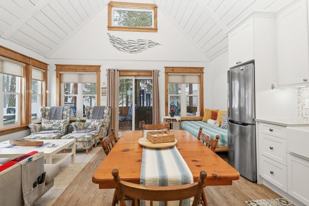 For Lease - 30 29th Street, Wasaga Beach, Ontario - Photo 1