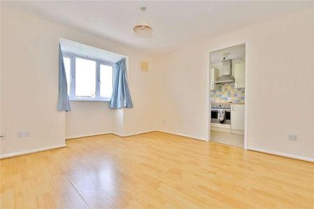 Beta Road, Woking, Surrey, GU22 - Photo 4