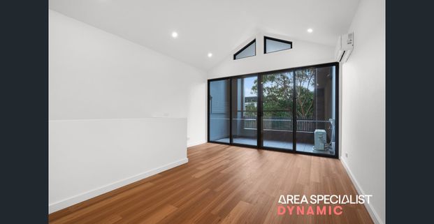 Brand Town House in the Heart of Preston! - Photo 1