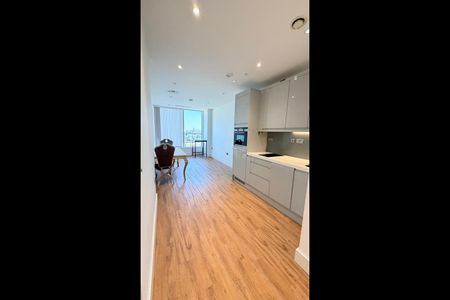 1 Bed Flat, West Gate, W5 - Photo 3