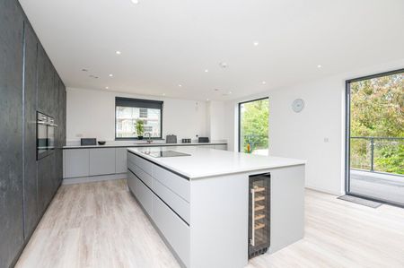 Trafalgar Court, Ness Road, Shoeburyness, Essex, SS3 9ES - Photo 4