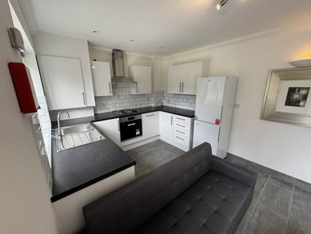 Flat 2 43 Richmond Road, Roath, Cardiff - Photo 2