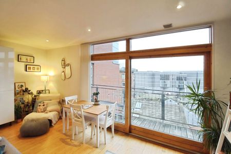 2 bedroom apartment to rent - Photo 4