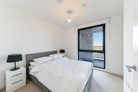 2 Bed Flat, Roosevelt Tower, E14 - Photo 2