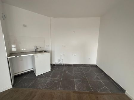 Location Appartement 3 pièces 57m² LE PLESSIS ROBINSON 92350 - Photo 2