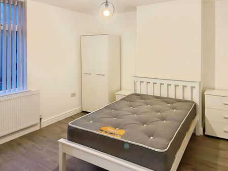 6 bedroom house to rent - Photo 4