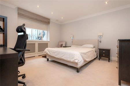 Beautiful Short Let Apartment Arranged Over Two Floors Close To Hyde Park - Photo 3