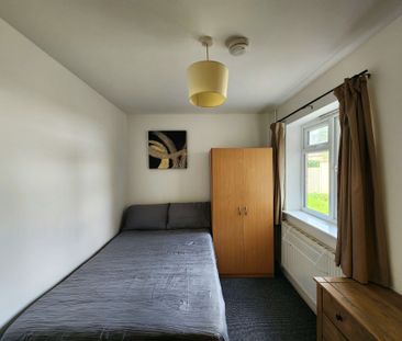 College Road 33 Room 2 - Photo 5